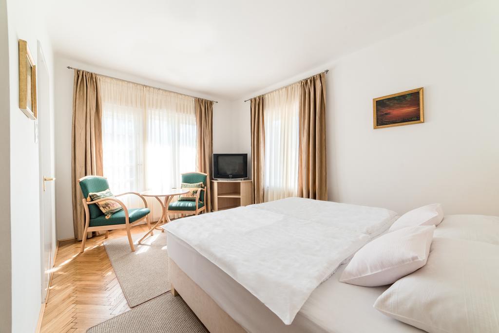Forestine Guesthouse Hévíz Dış mekan fotoğraf