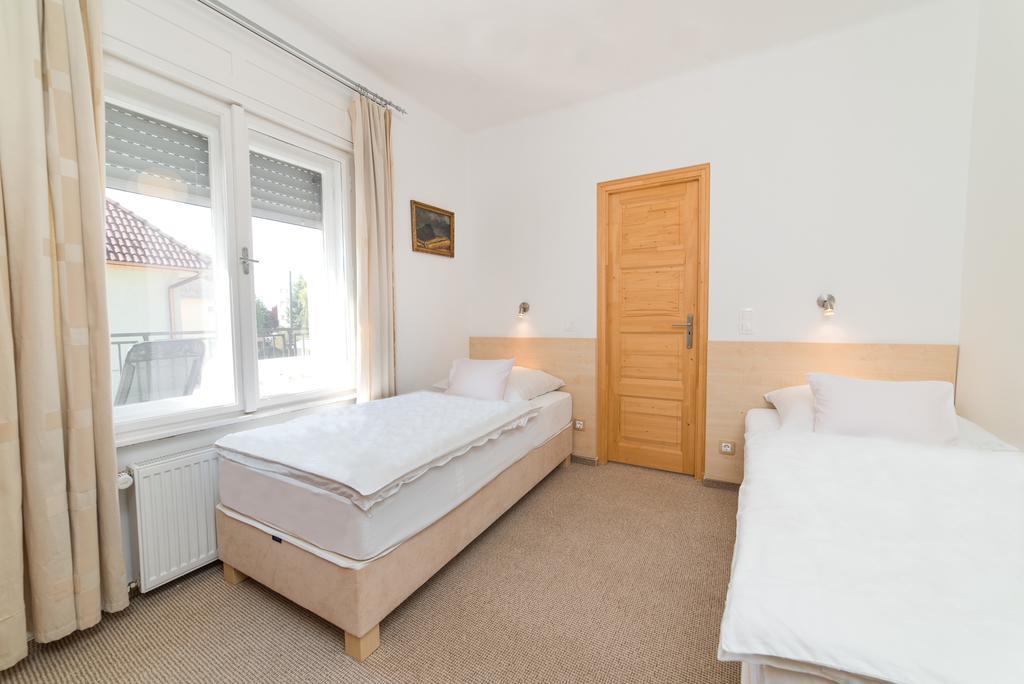 Forestine Guesthouse Hévíz Dış mekan fotoğraf